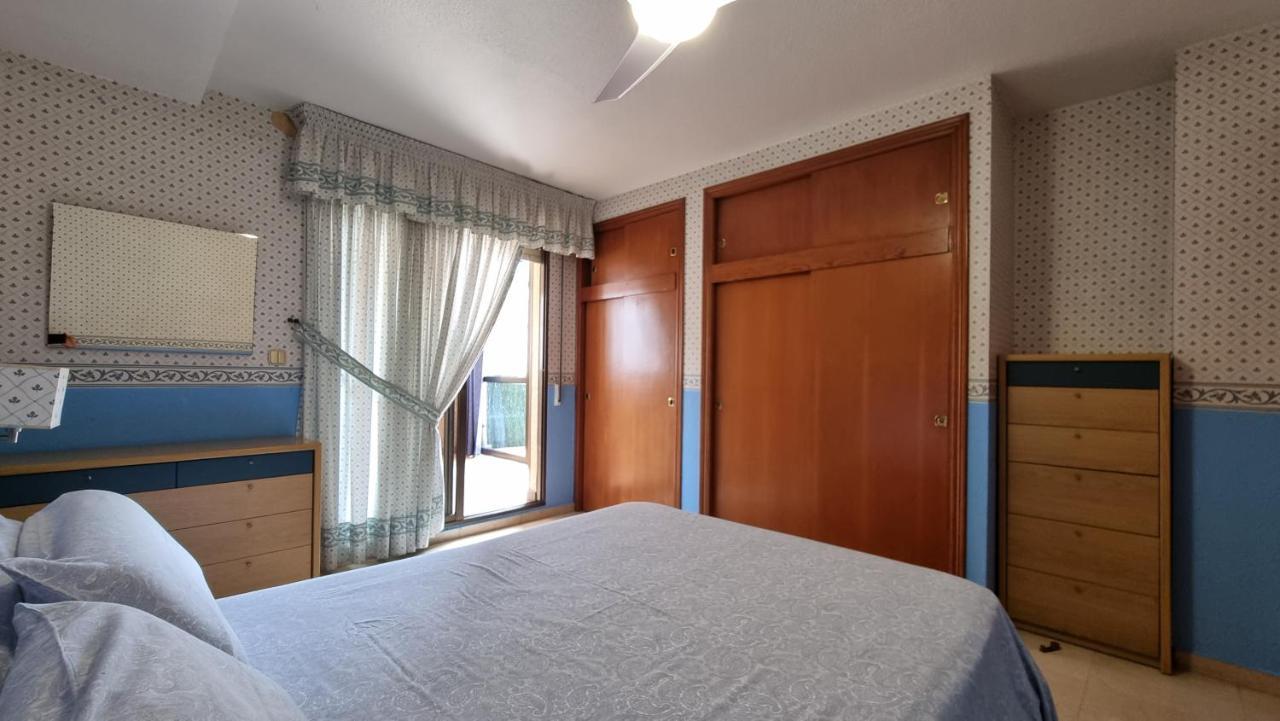 Atico Con Terraza Y 2 Habitaciones En Casco Antiguo Benidorm Exterior photo
